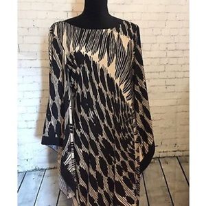 Bisou Bisou Patterned Bell Sleeve Dress